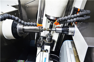 七轴数控滚齿机